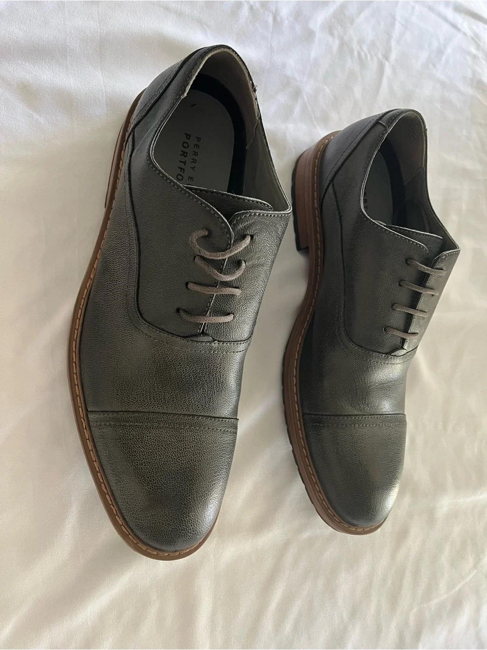 Perry Ellis Classic Men's Dress Oxfords in Grey with Brown Sole